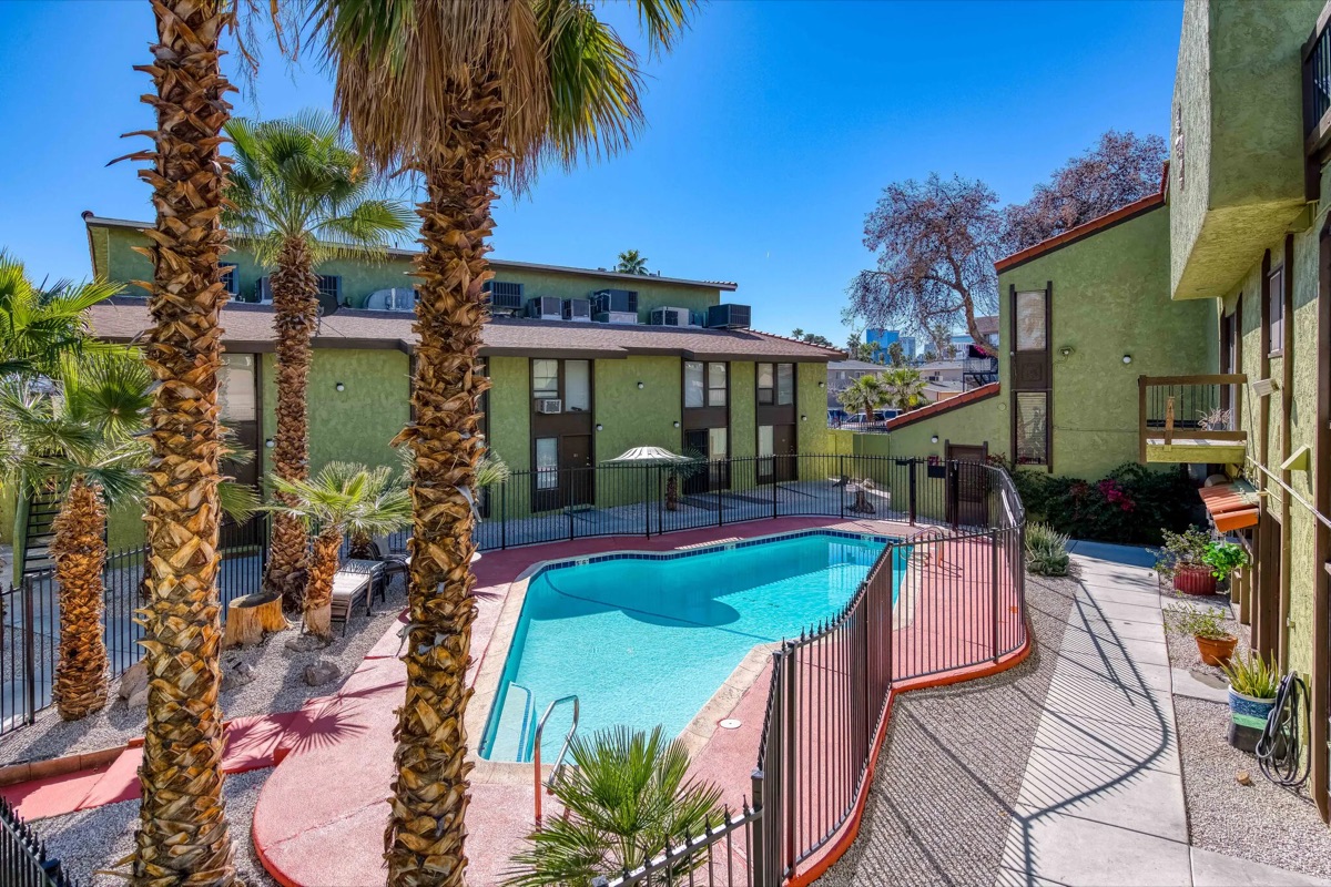 41 unit apartment building Las Vegas for sale pool